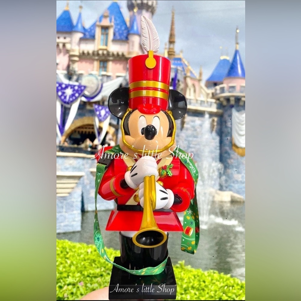 Disney Christmas Mickey Mouse popcorn bucket (new)